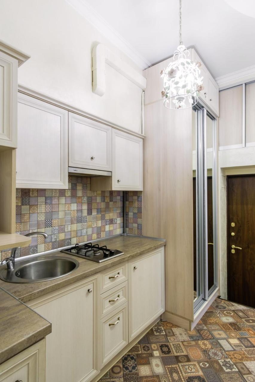 Studio Near Deribasovskaya 오데사 외부 사진